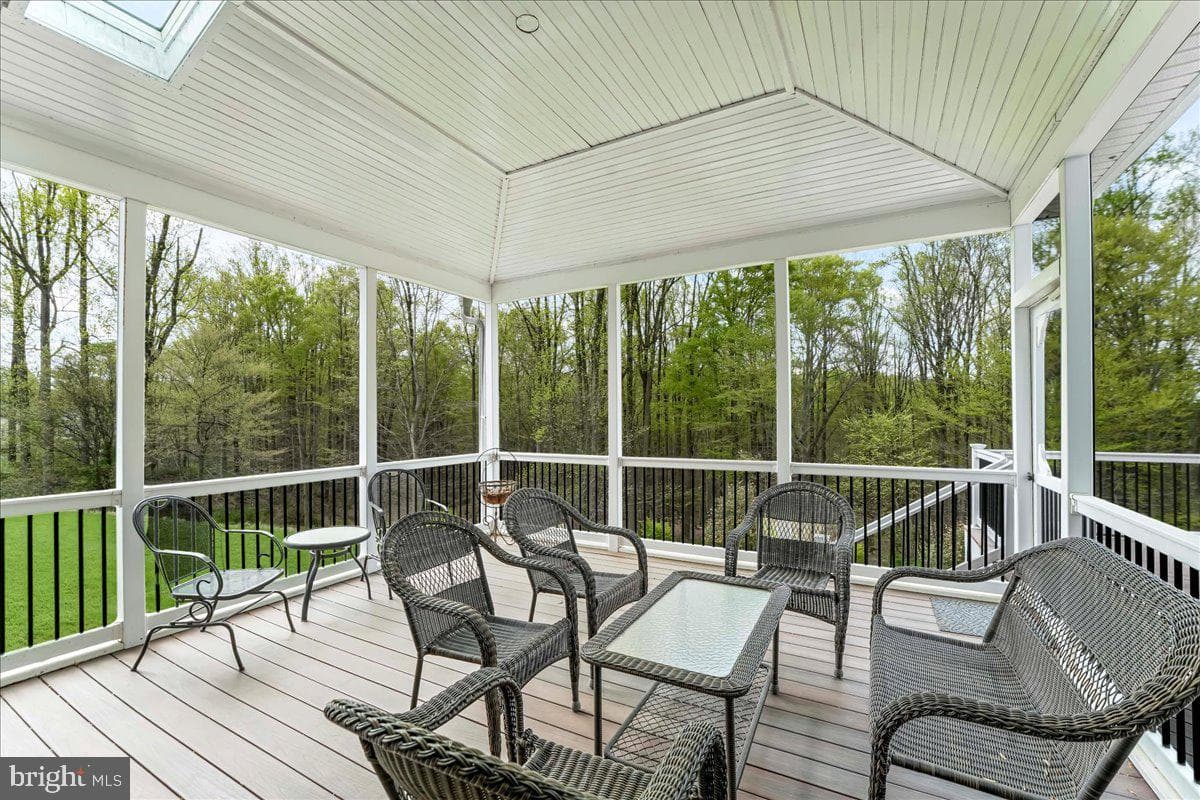 15 Evergreen Place photo 34