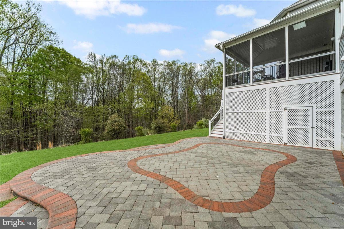15 Evergreen Place photo 35