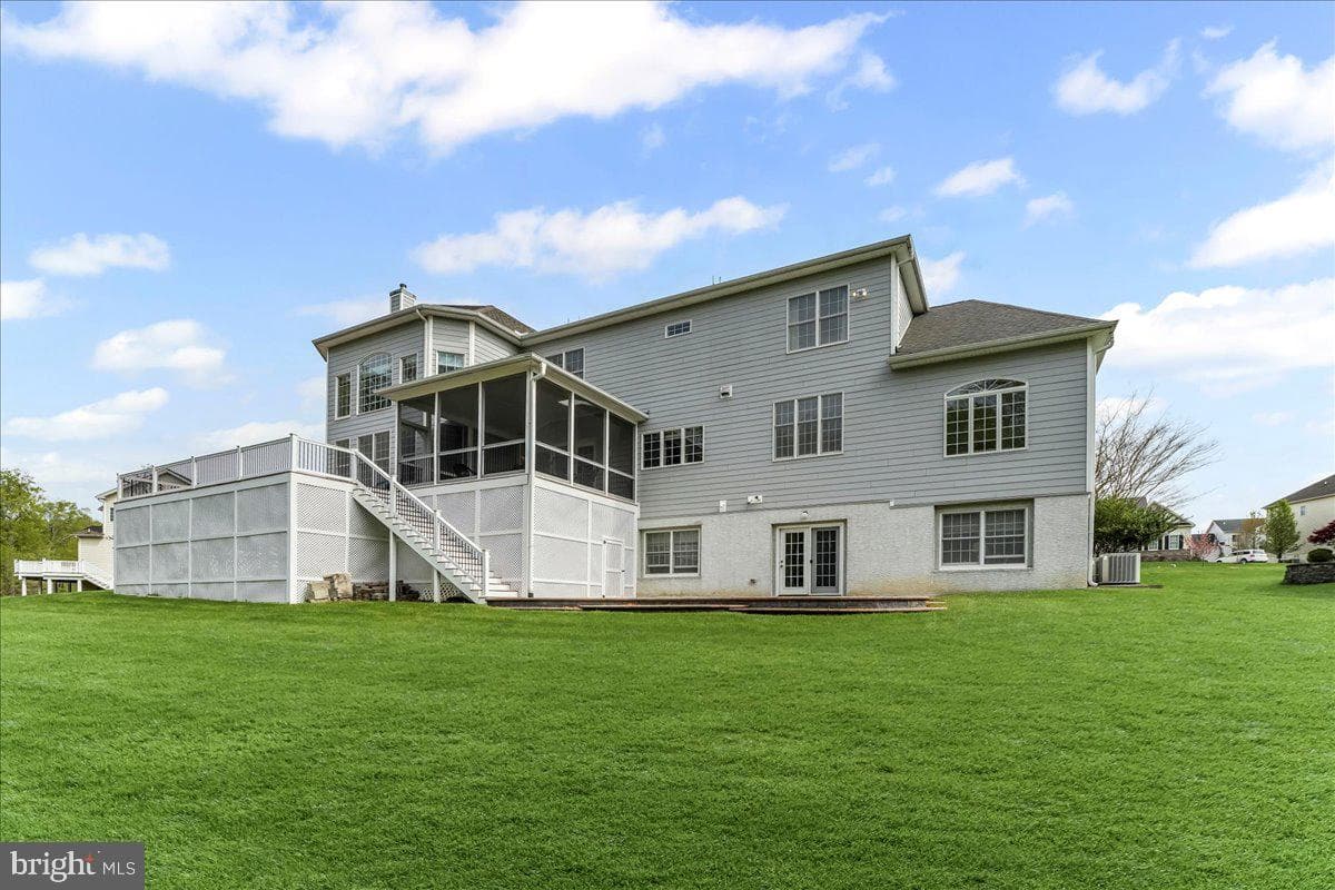 15 Evergreen Place photo 36