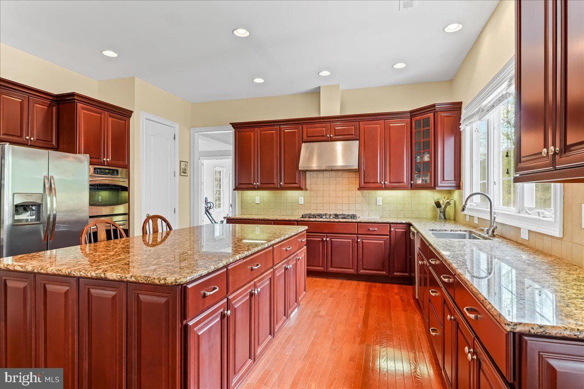 15 Evergreen Place photo 6