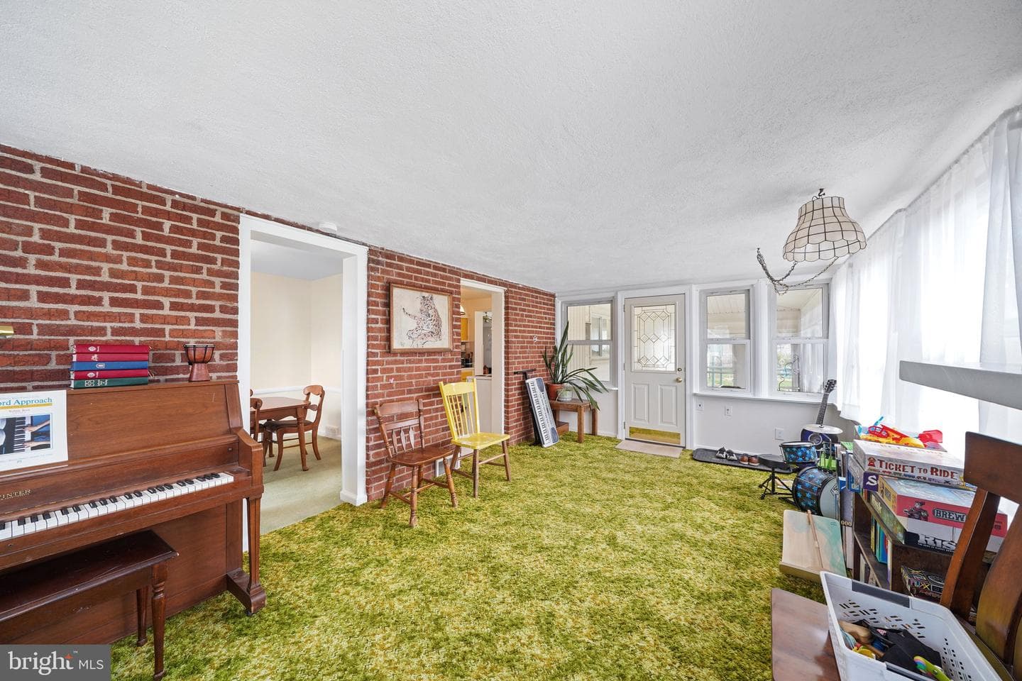 209 2nd Avenue photo 13