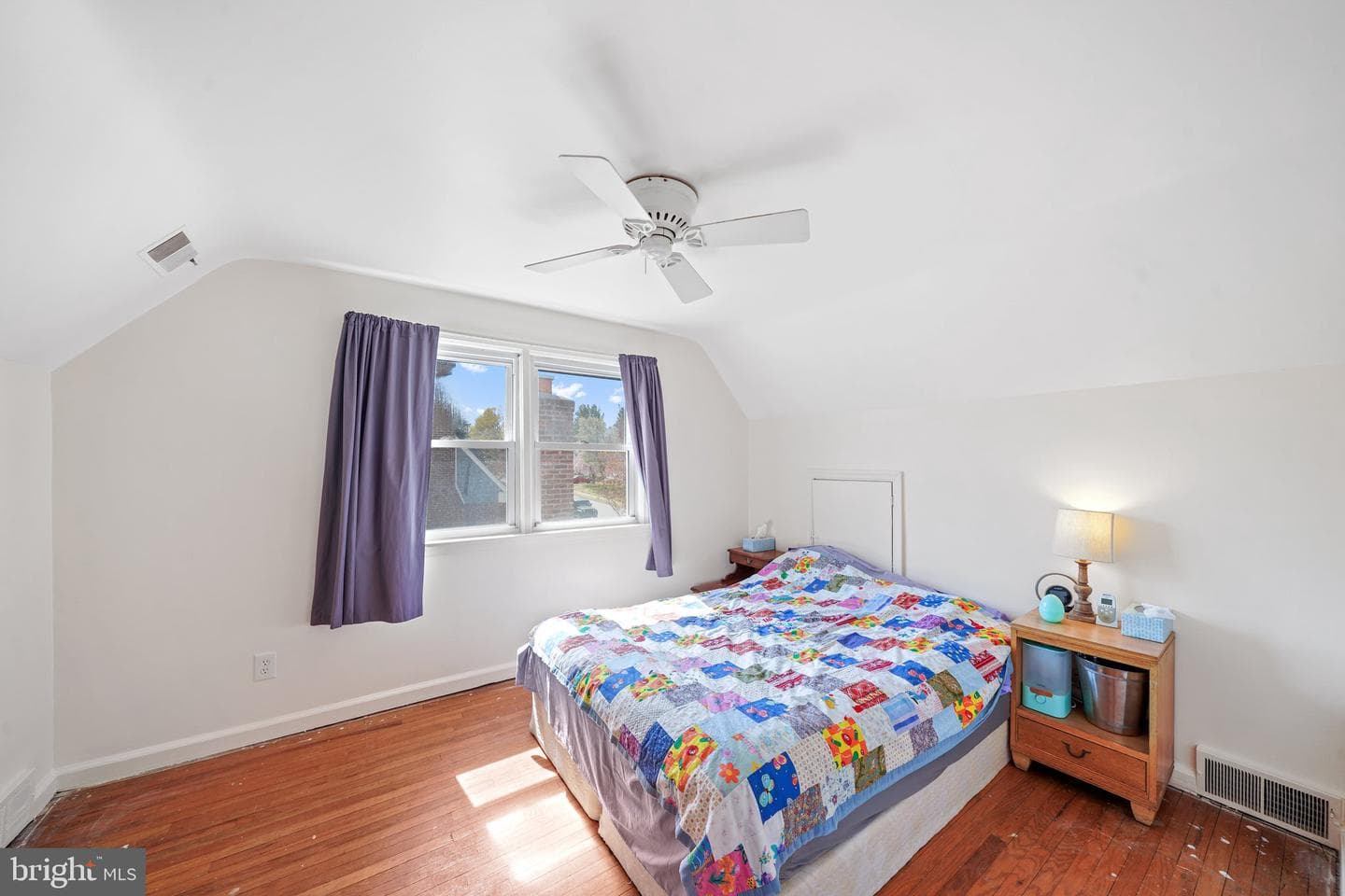 209 2nd Avenue photo 16