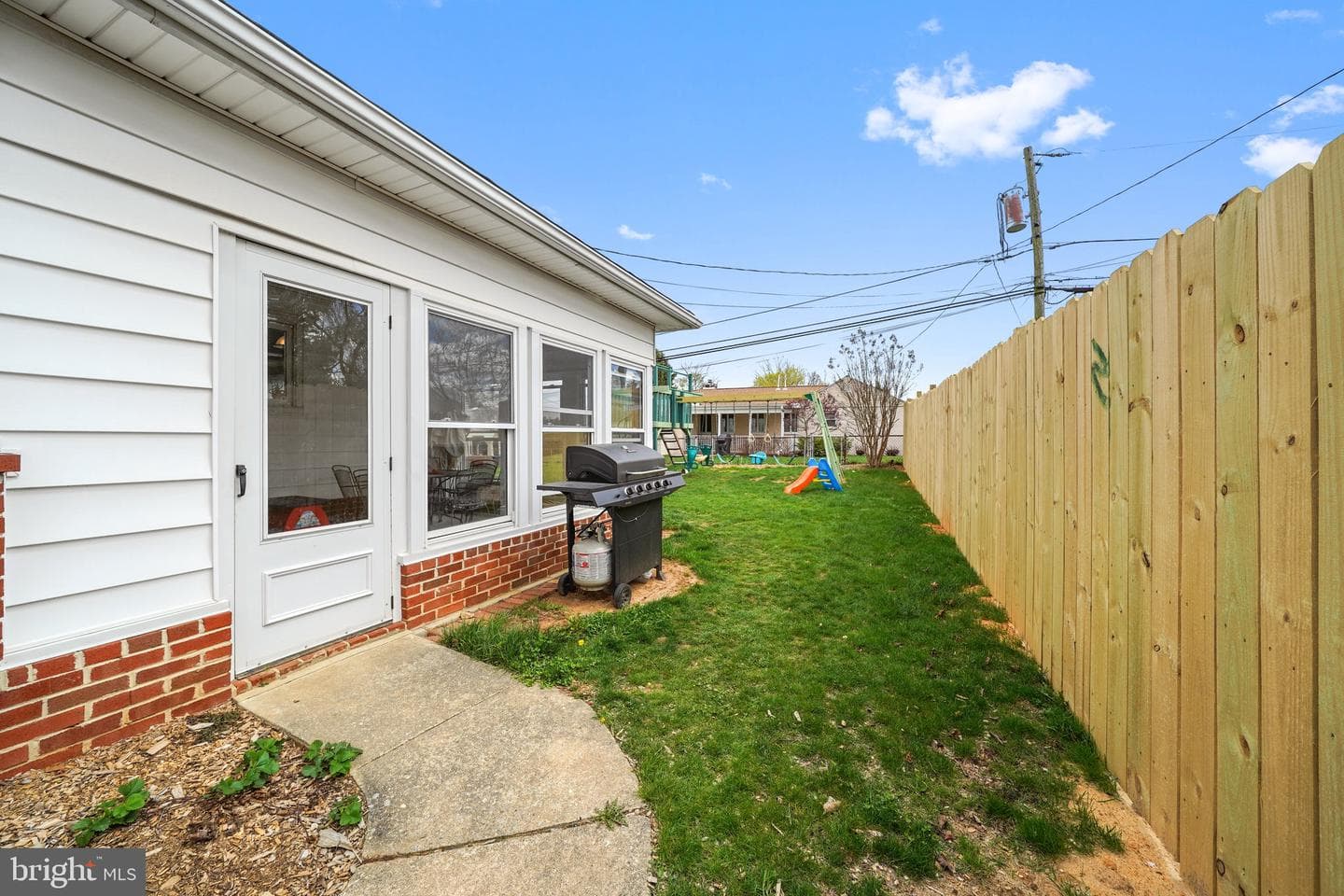 209 2nd Avenue photo 22