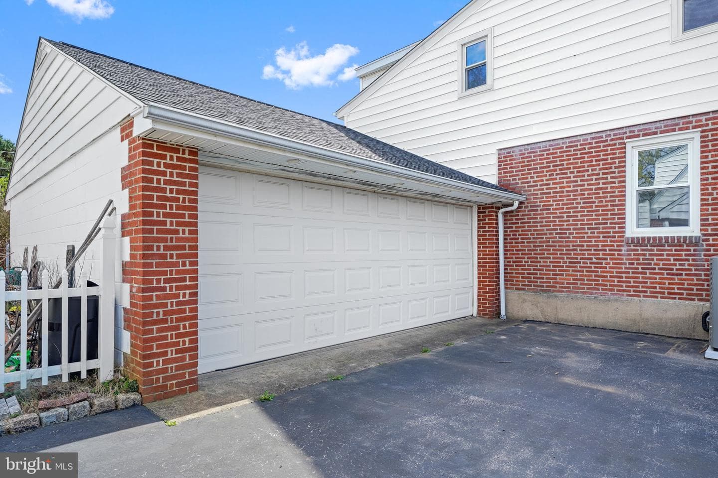 209 2nd Avenue photo 26