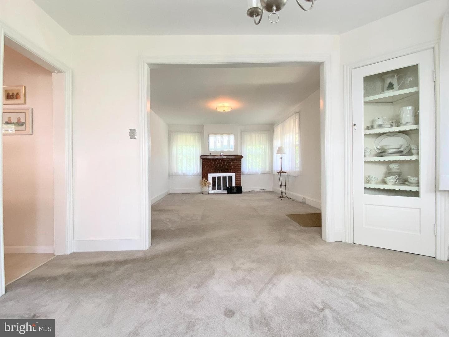 433 Kathmere Road photo 9