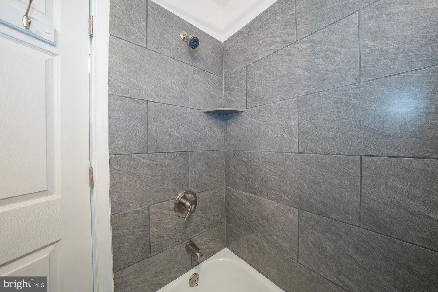 404 Brebant Avenue photo 19