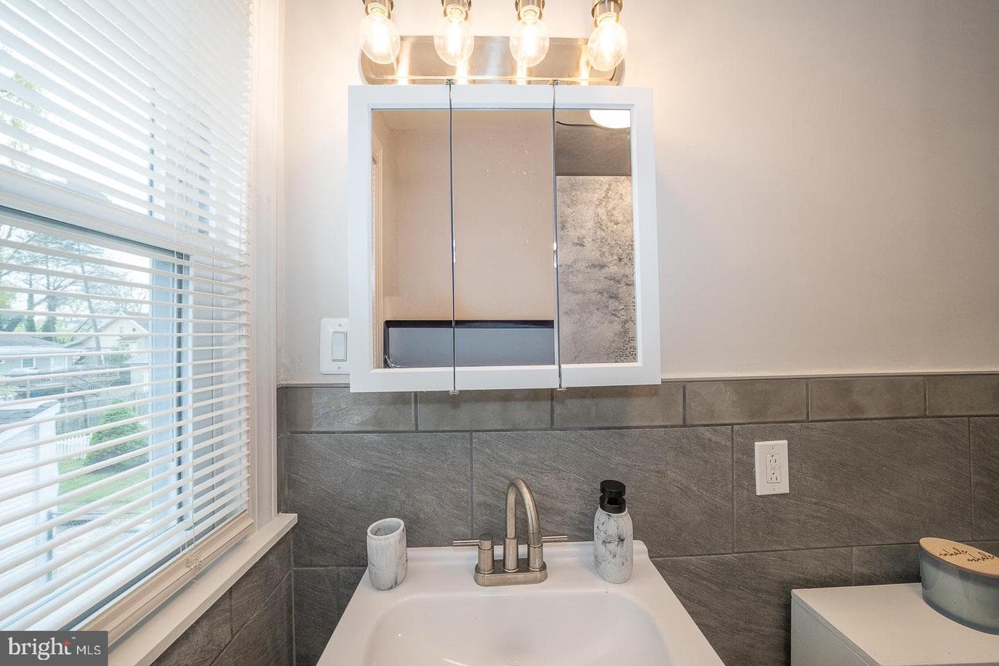 404 Brebant Avenue photo 20