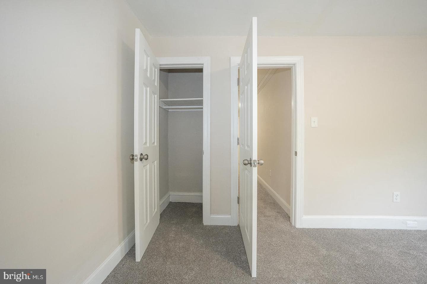 404 Brebant Avenue photo 24