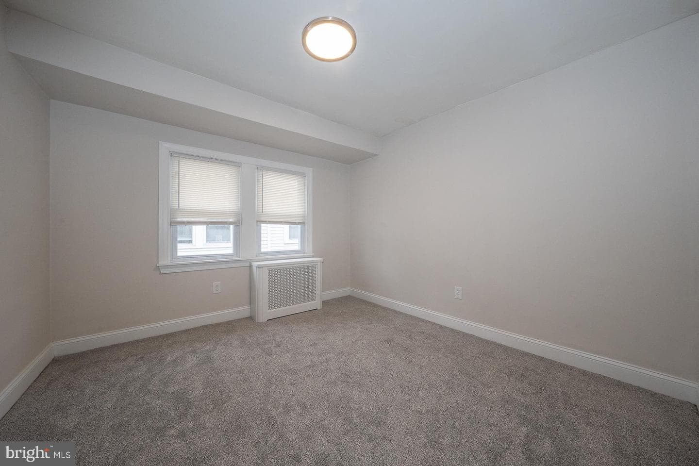 404 Brebant Avenue photo 28