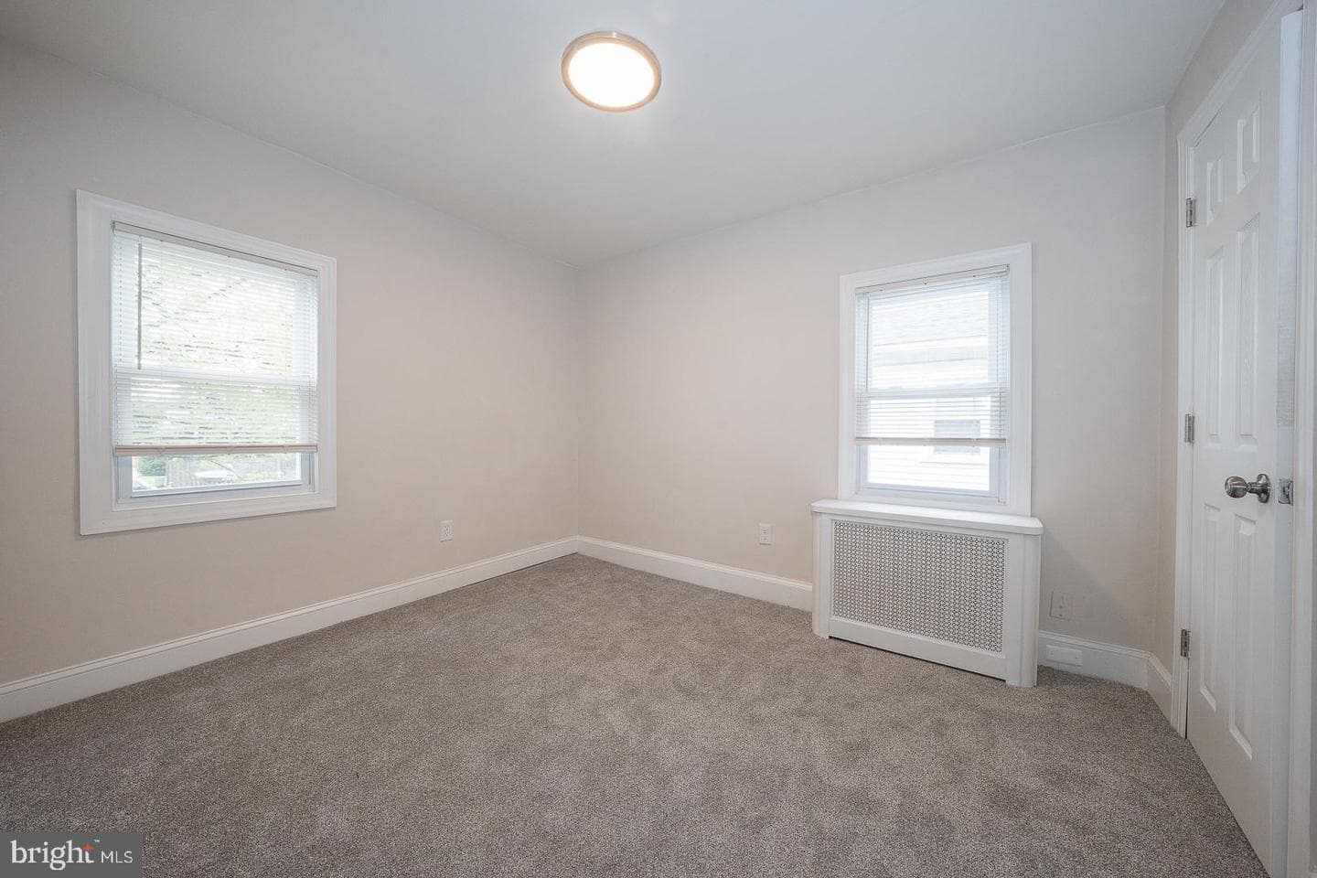 404 Brebant Avenue photo 30