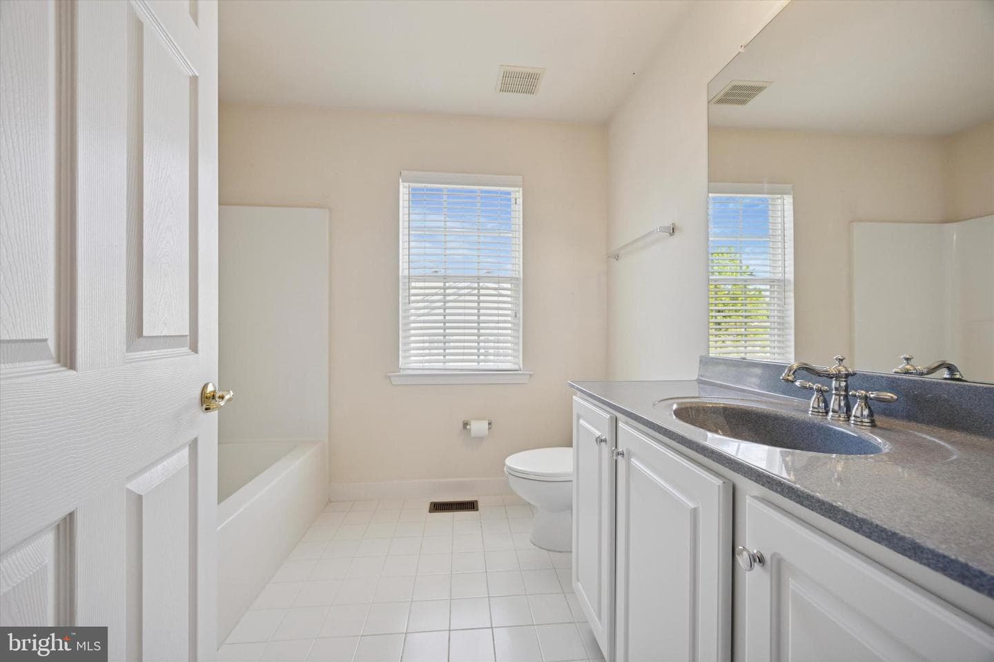 32 Dresner Circle photo 11