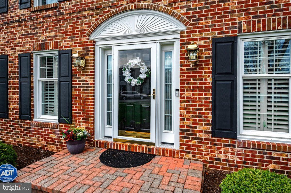 3745 Hawkhurst Close photo 3