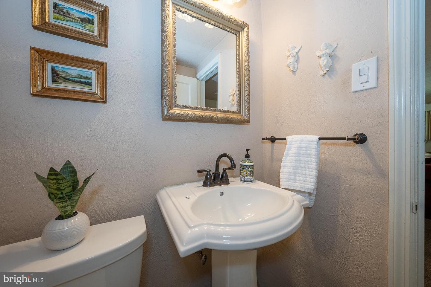 658 Conestoga Road photo 42