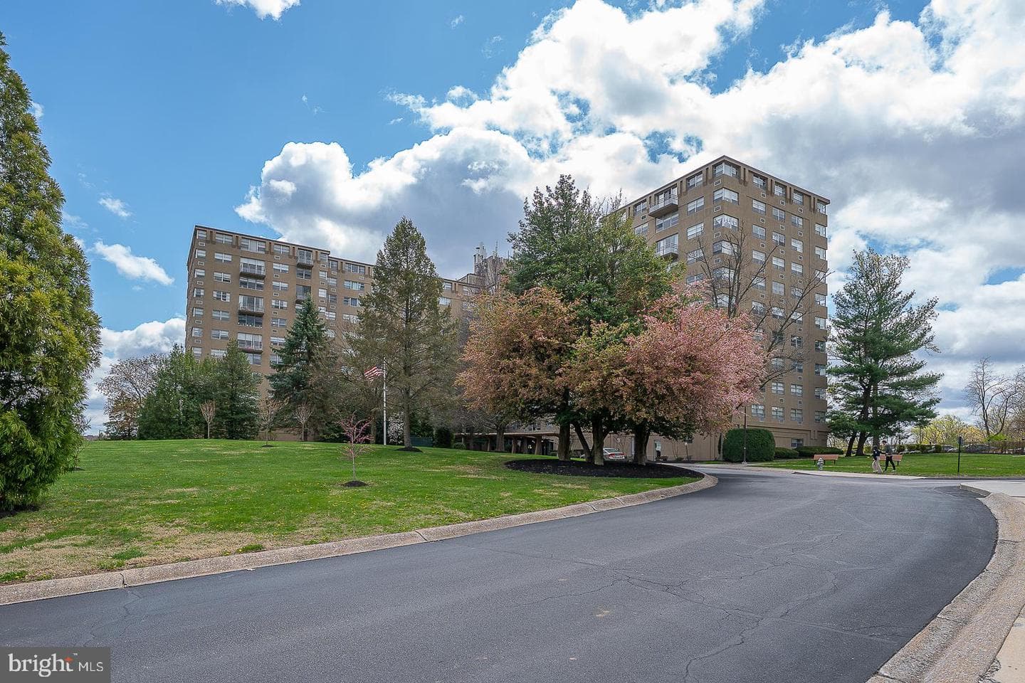 1030 E Lancaster Avenue #207 photo 1