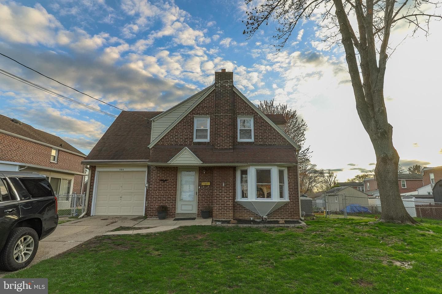 324 Burk Avenue photo 1