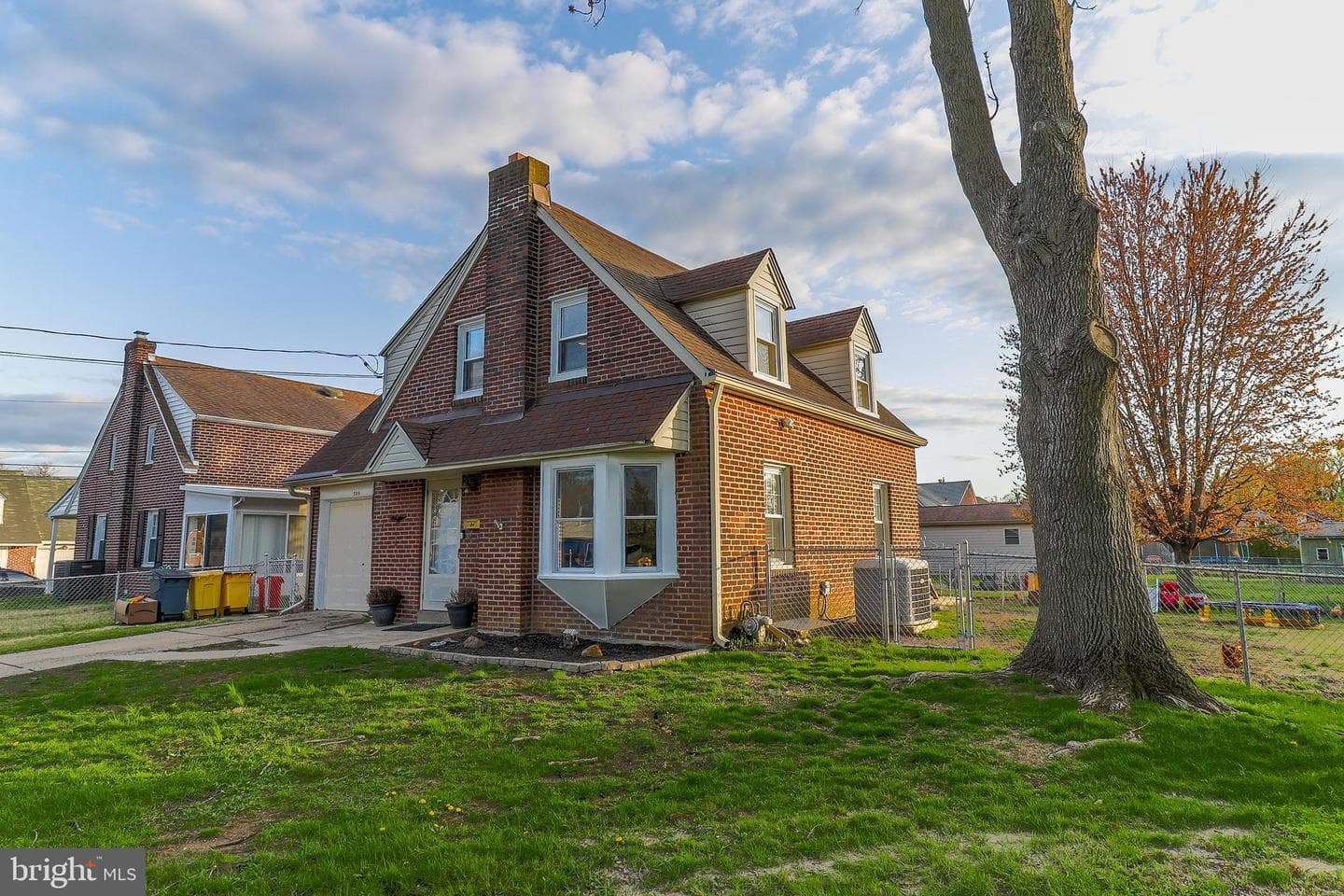 324 Burk Avenue photo 2
