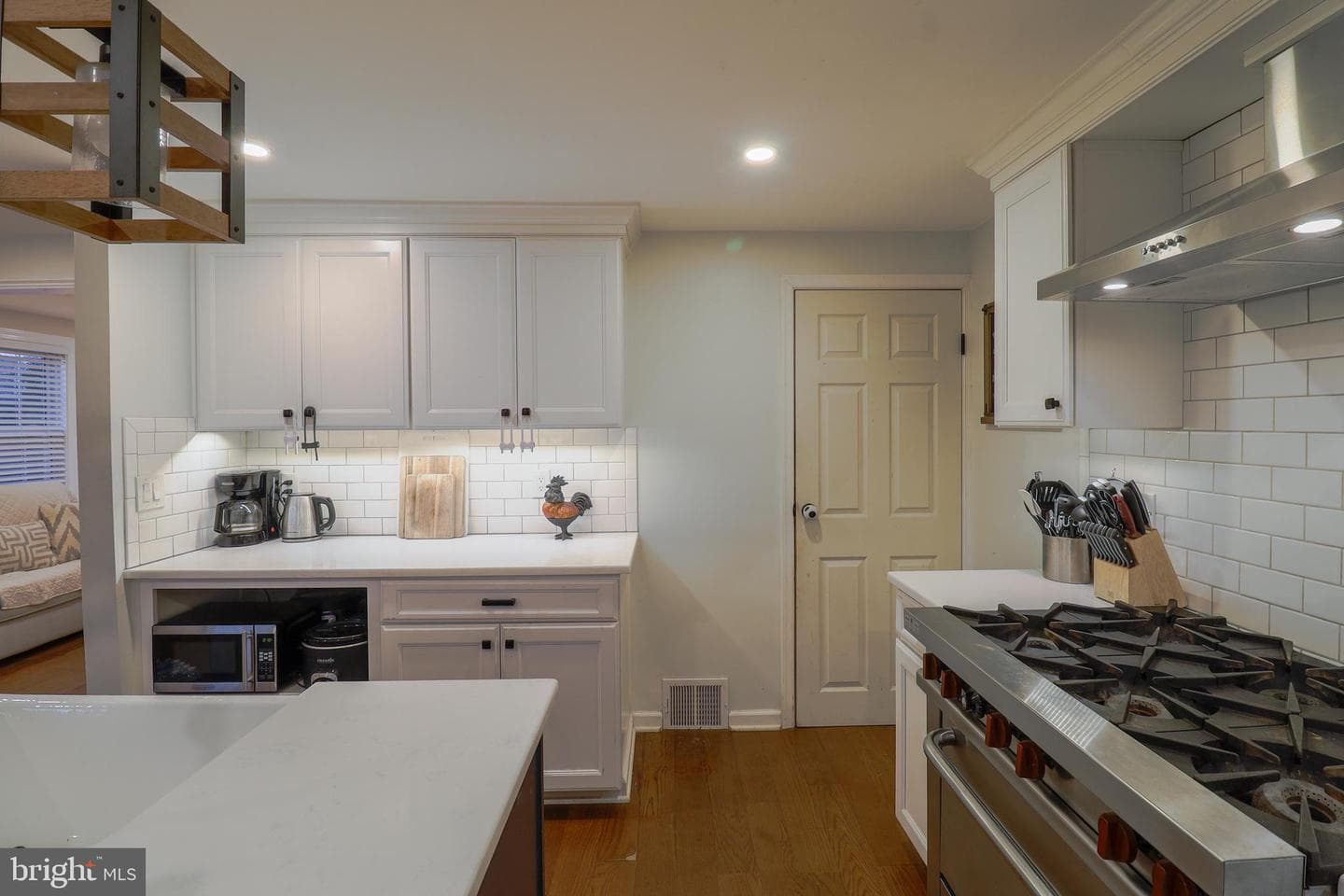 324 Burk Avenue photo 7