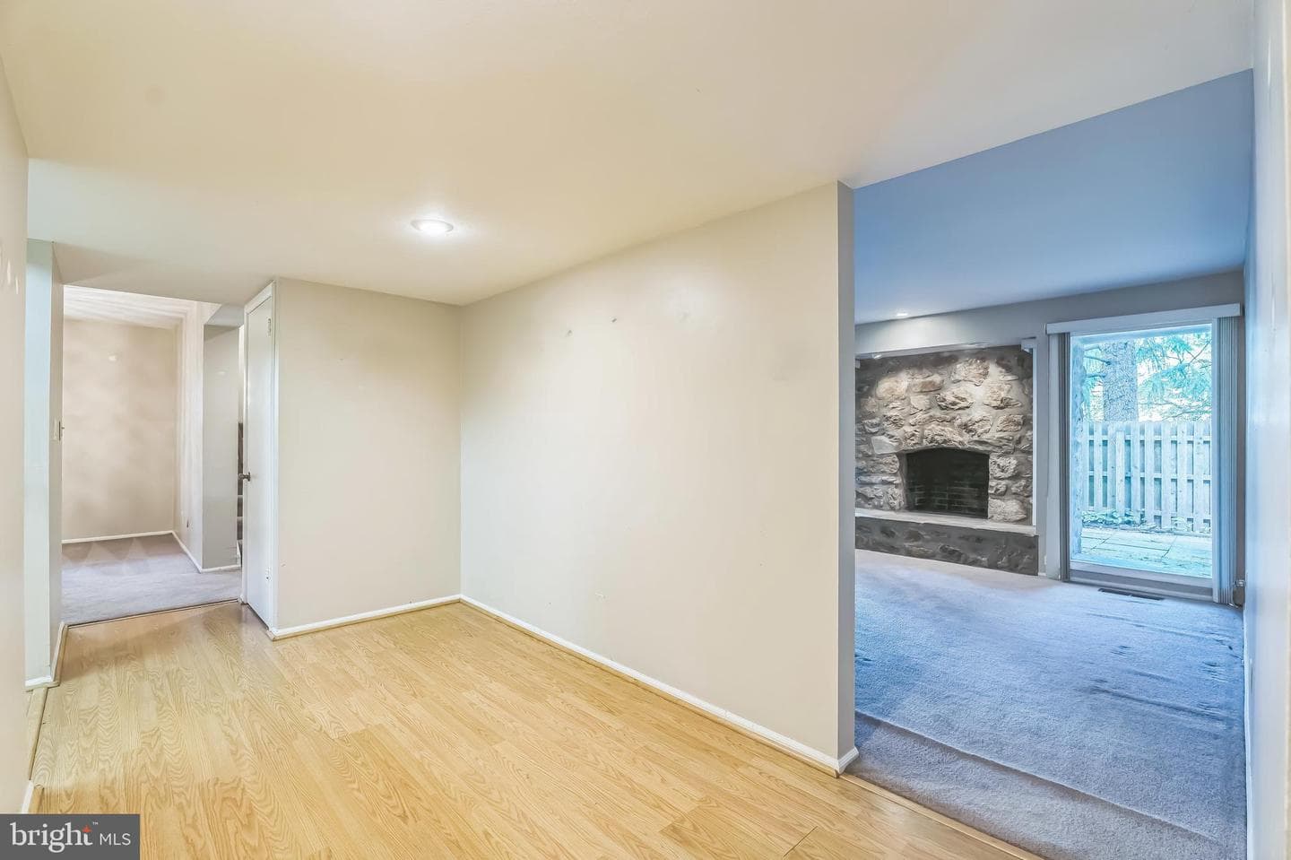 187 E Chelsea Circle photo 3