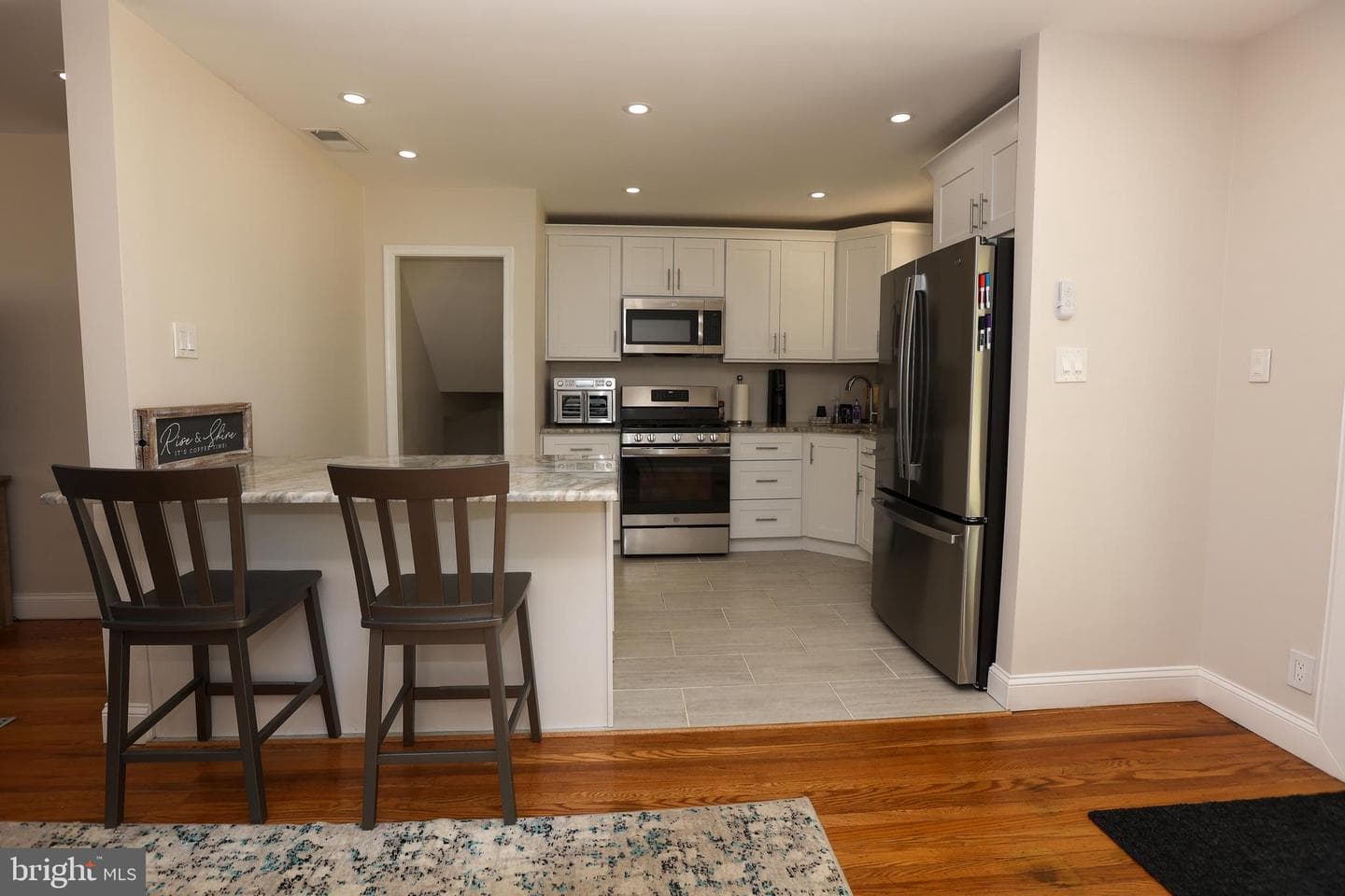433 Melvin Drive photo 4