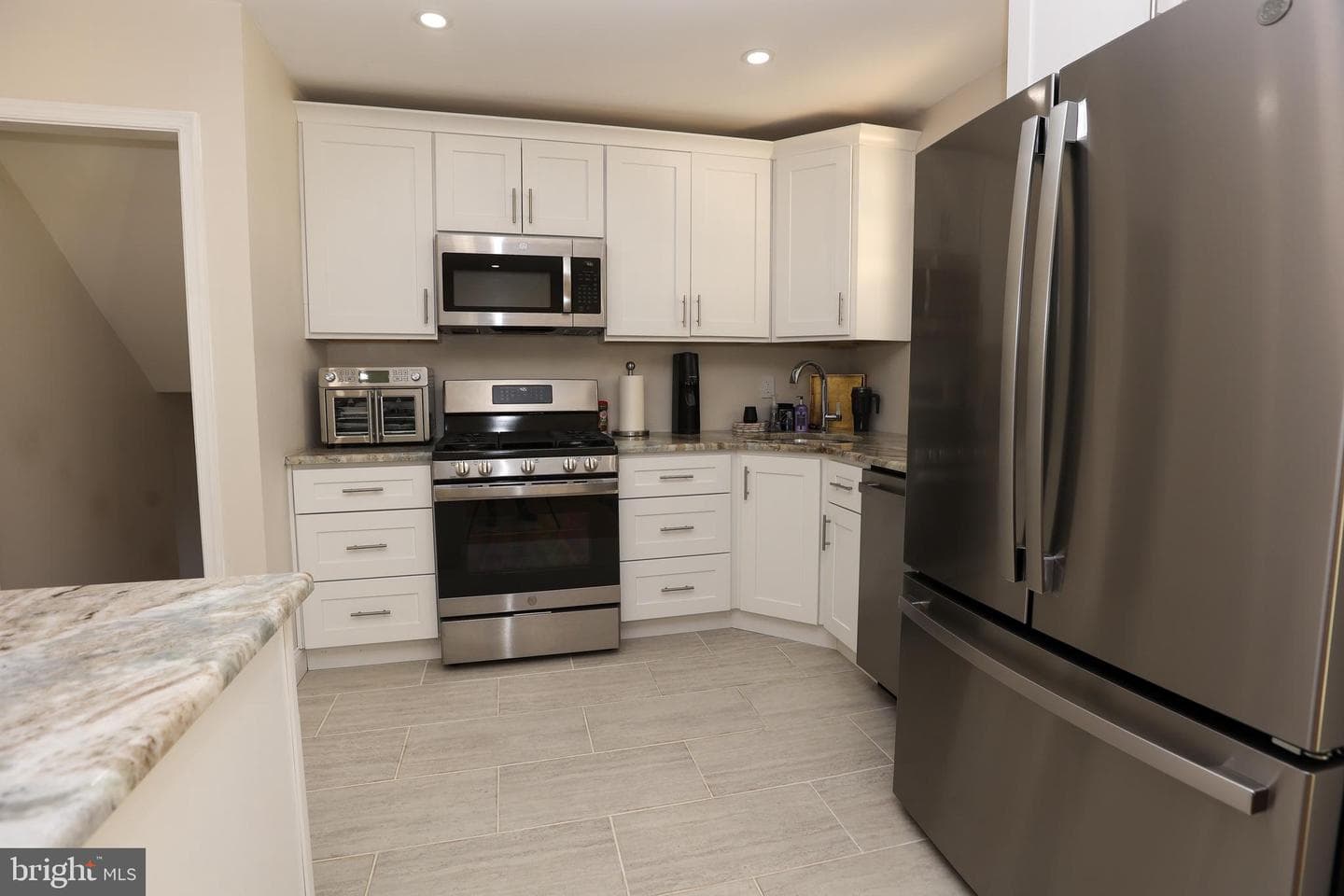 433 Melvin Drive photo 6