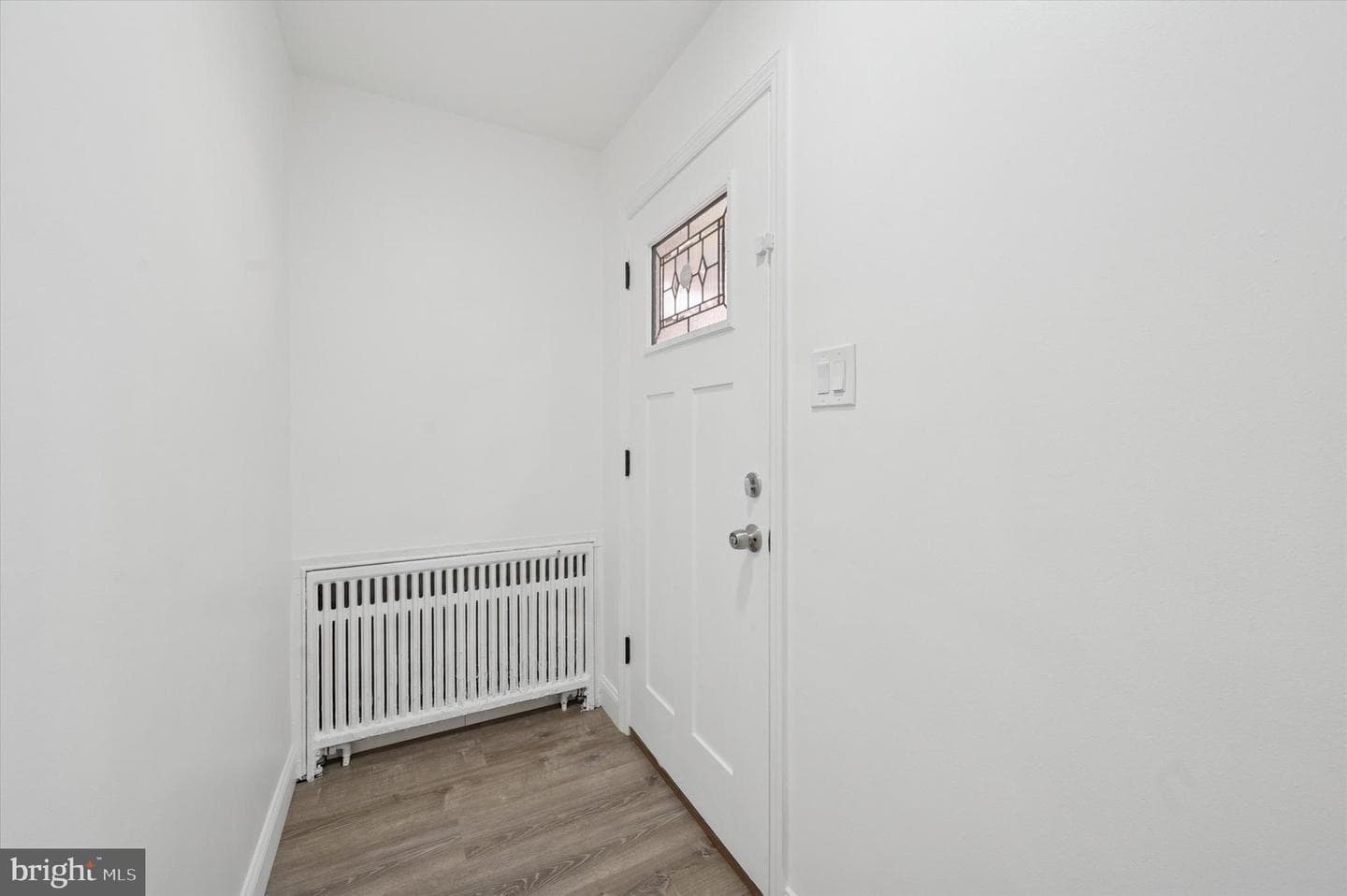 327 Seneca Street photo 24