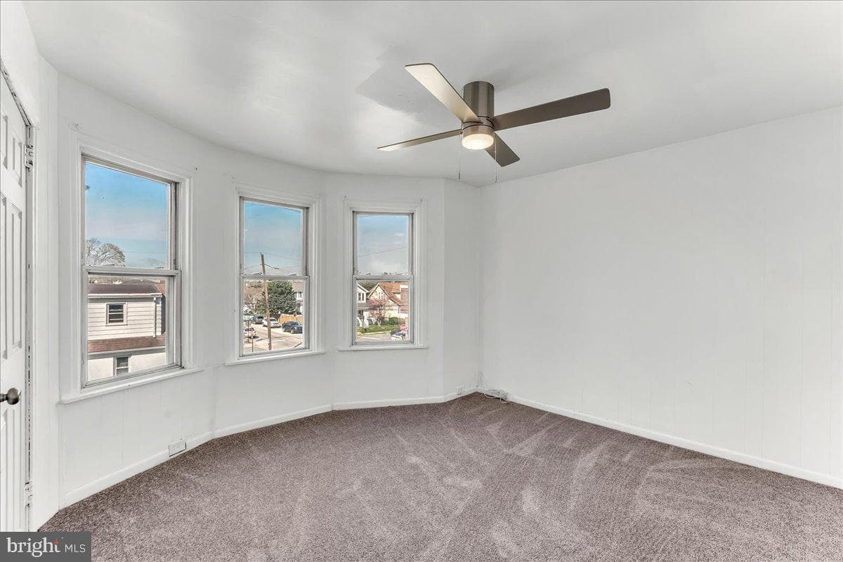 307 Taylor Avenue photo 14