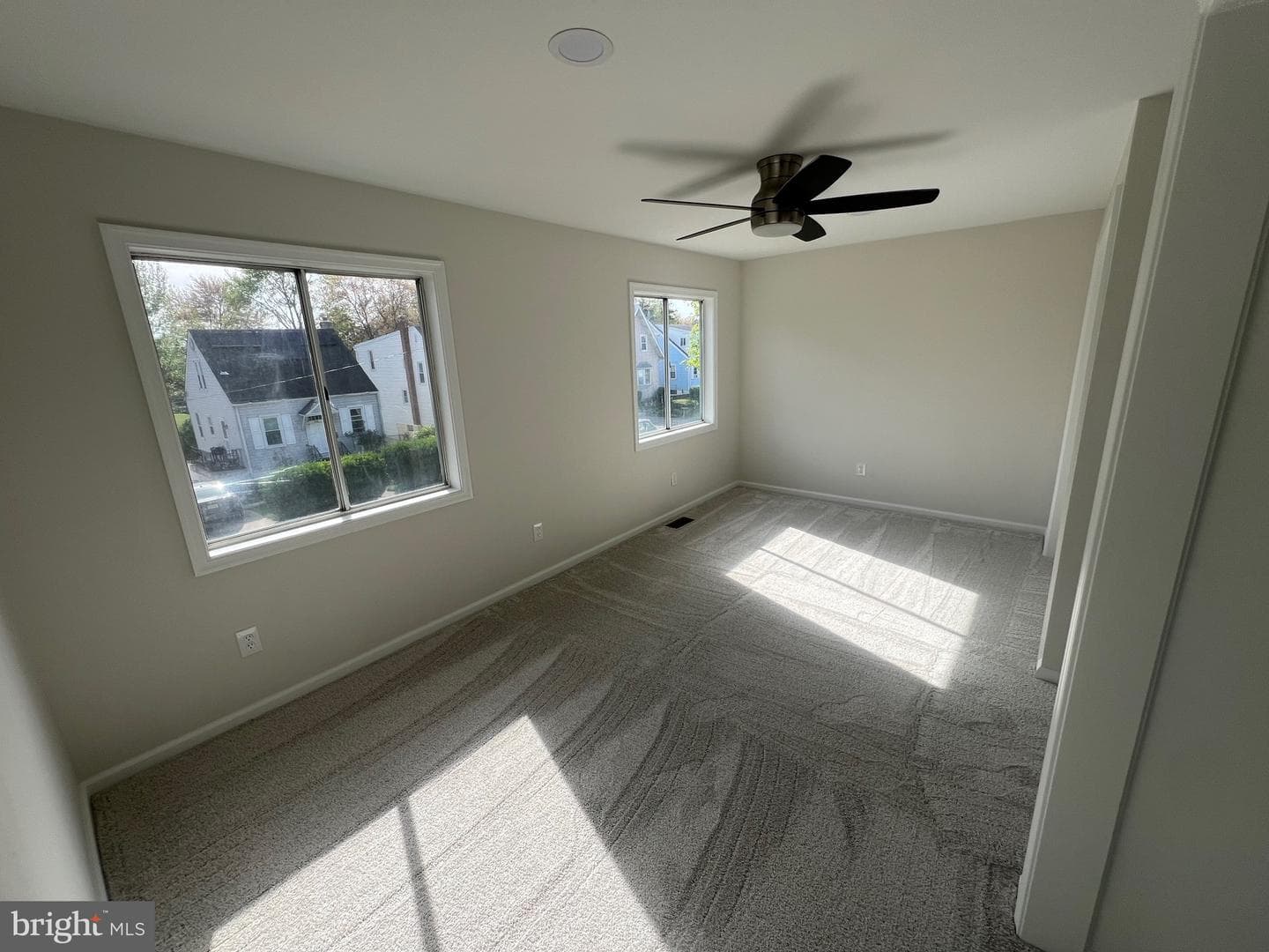 105 Mackenzie Avenue photo 15