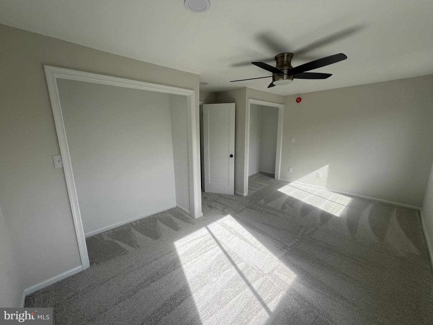 105 Mackenzie Avenue photo 18