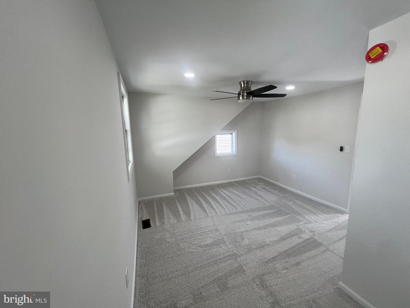 105 Mackenzie Avenue photo 23