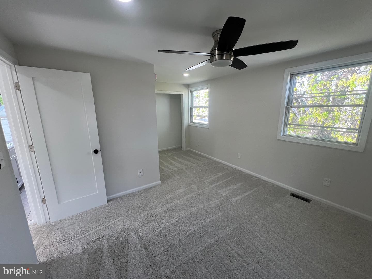 105 Mackenzie Avenue photo 24
