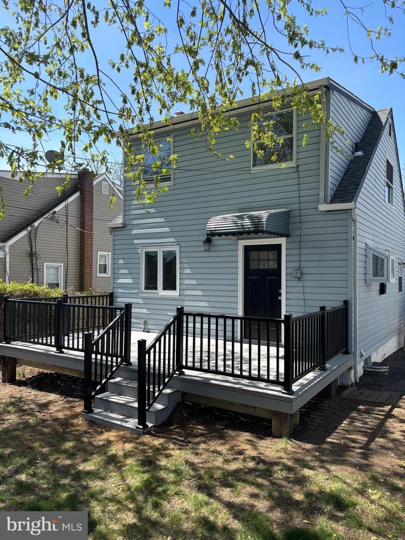 105 Mackenzie Avenue photo 31