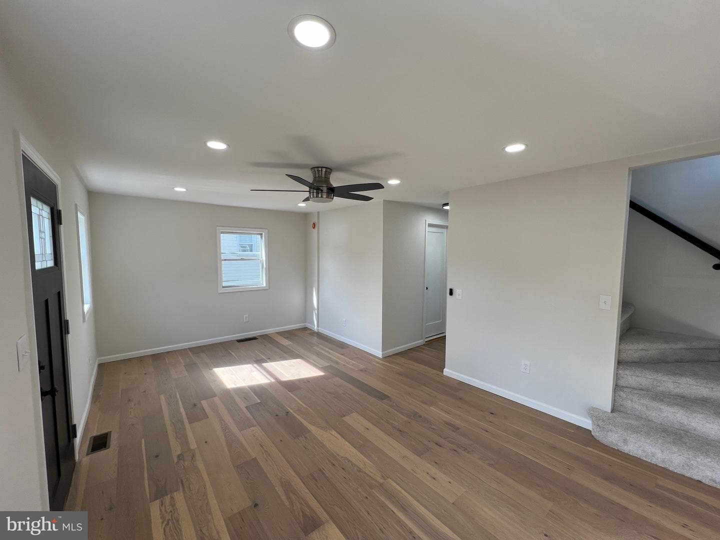 105 Mackenzie Avenue photo 5