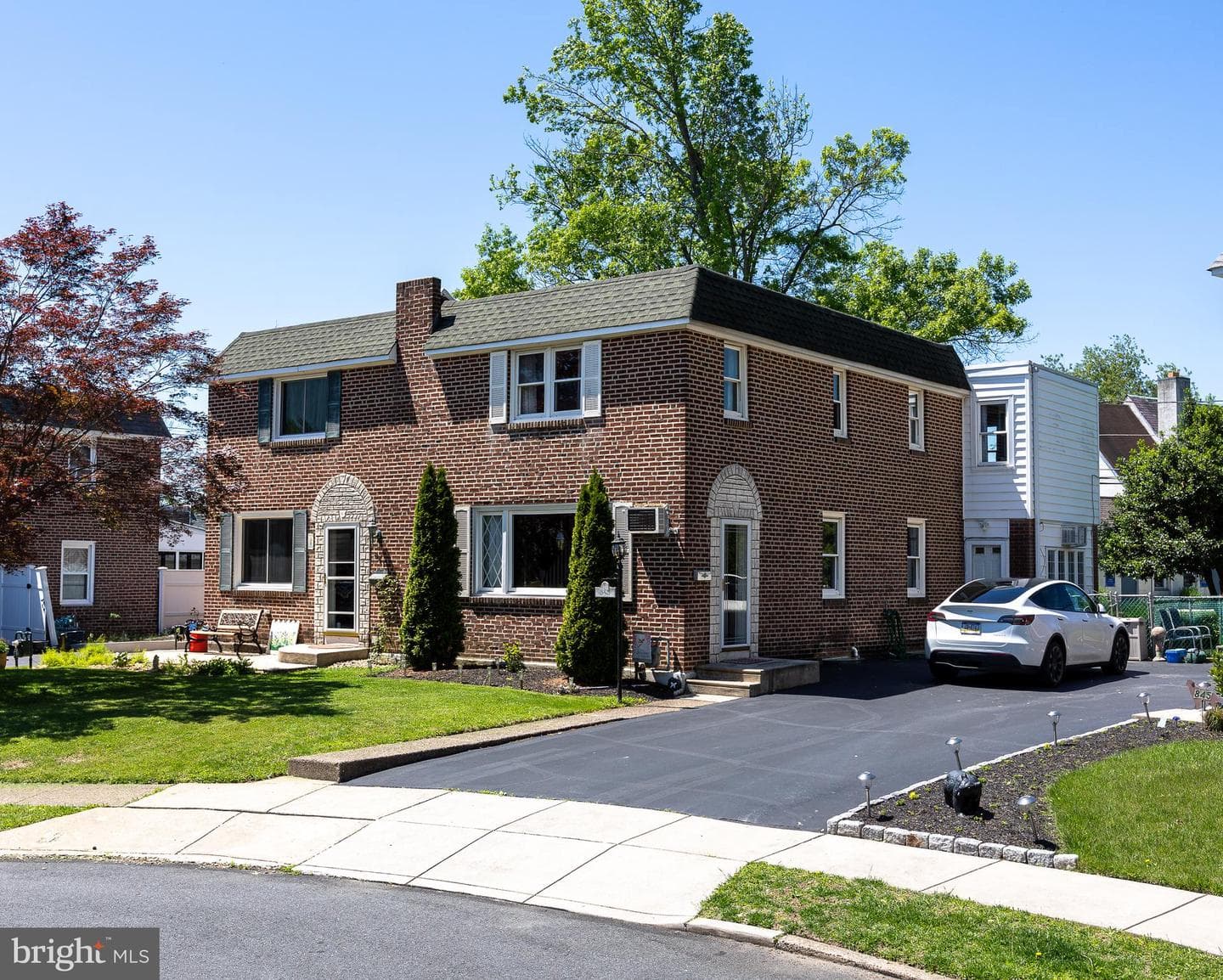 843 Colwell Road photo 1