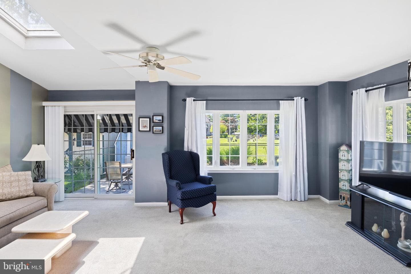 843 Colwell Road photo 9