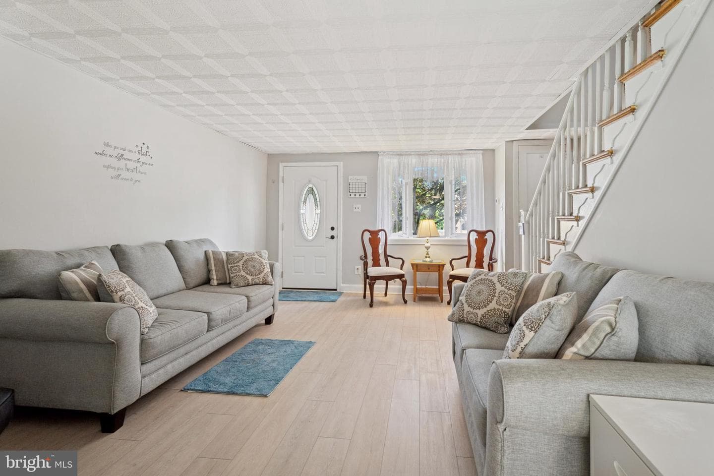 329 N Oak Avenue photo 4