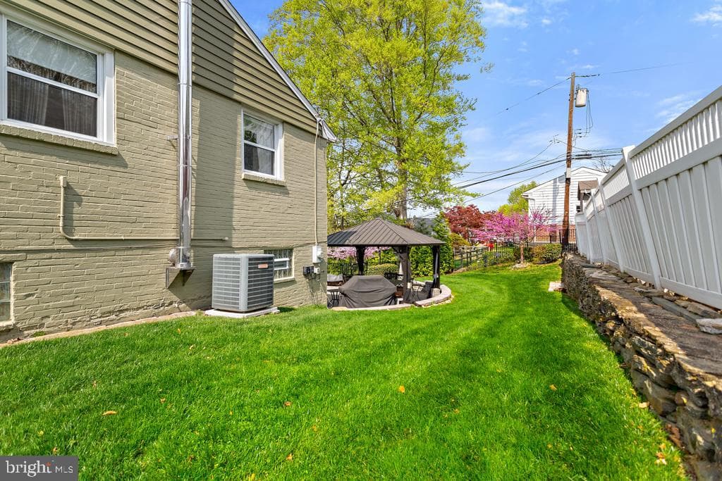 128 Locust Avenue photo 20