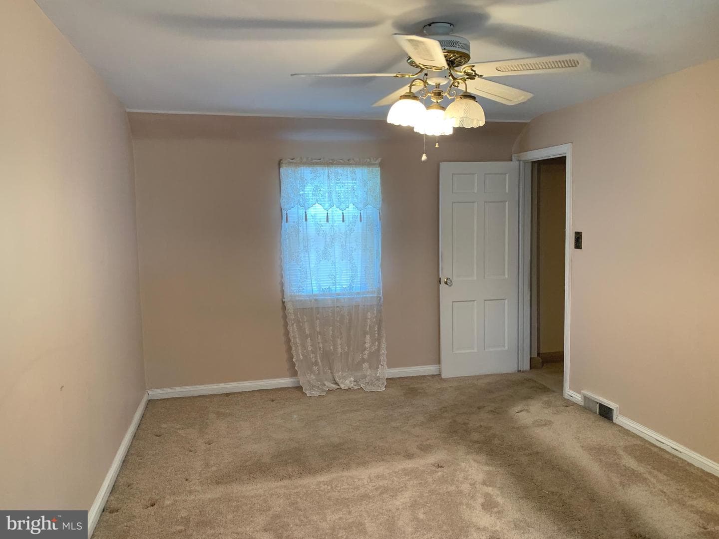 640 Laurel Road photo 14