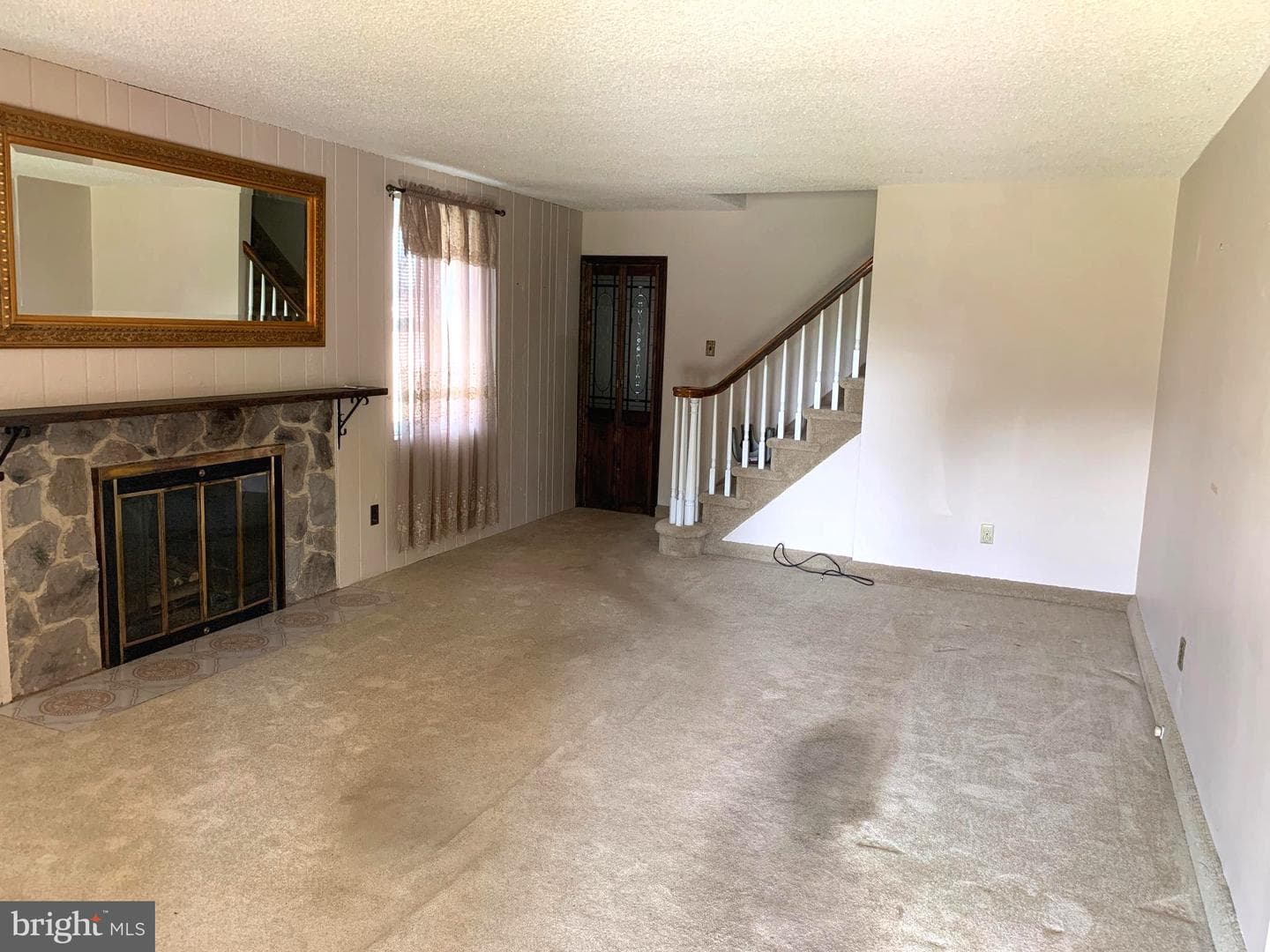 640 Laurel Road photo 4