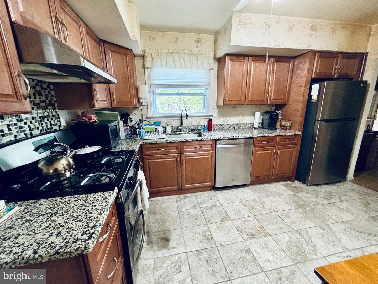 202 Berkley Avenue photo 2