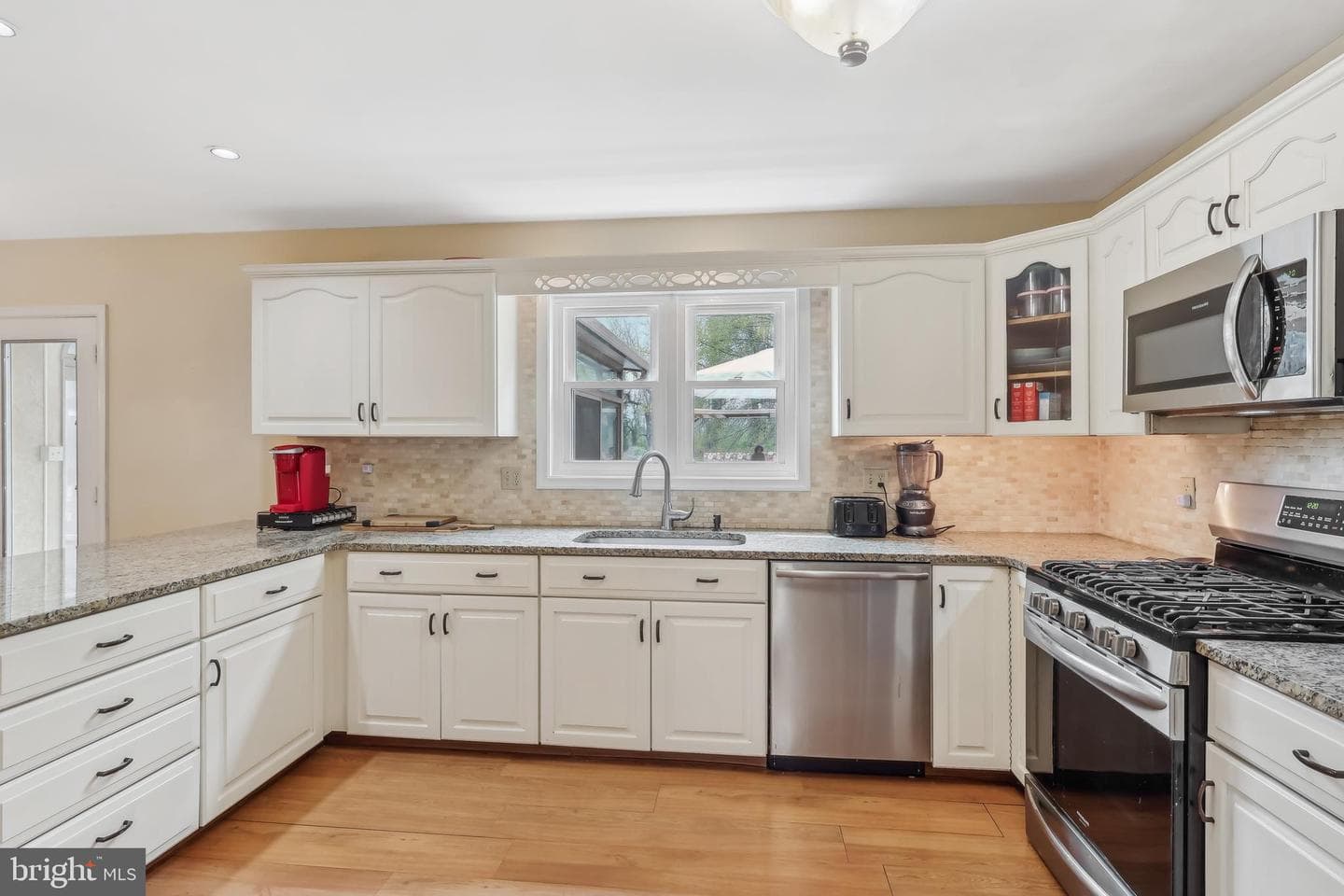 16 Springwater Lane photo 17