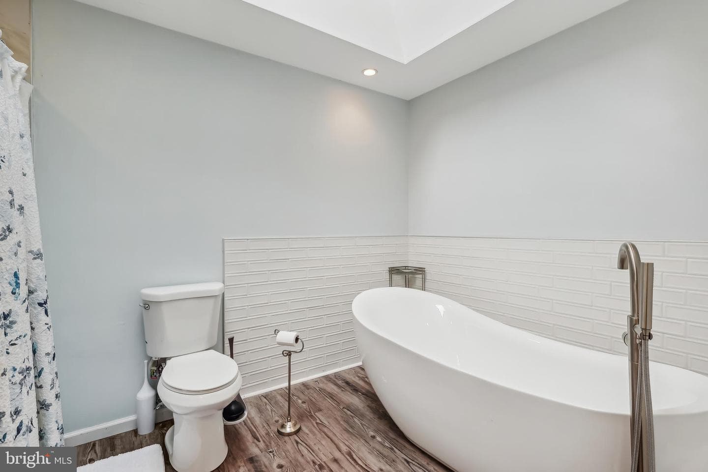 16 Springwater Lane photo 29