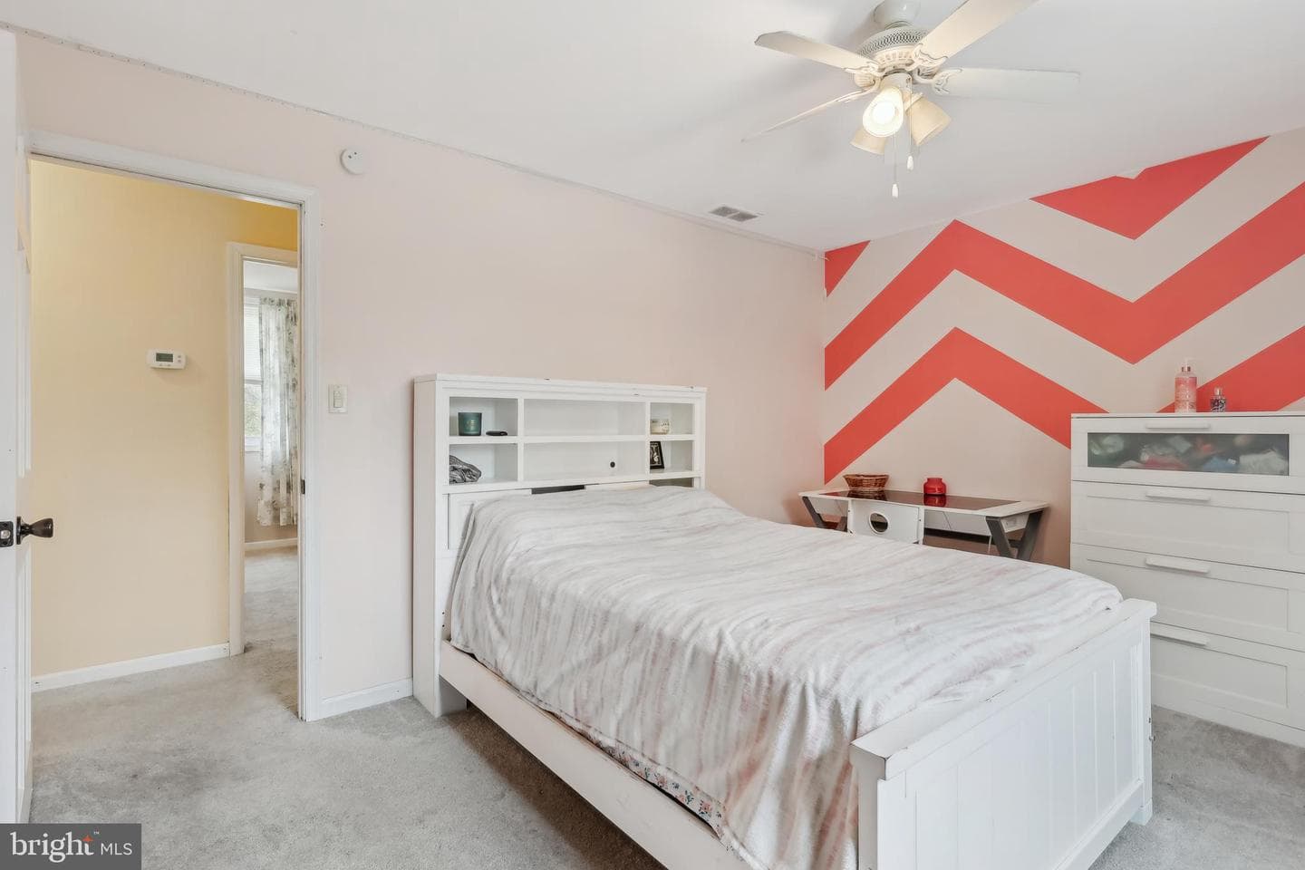 16 Springwater Lane photo 36