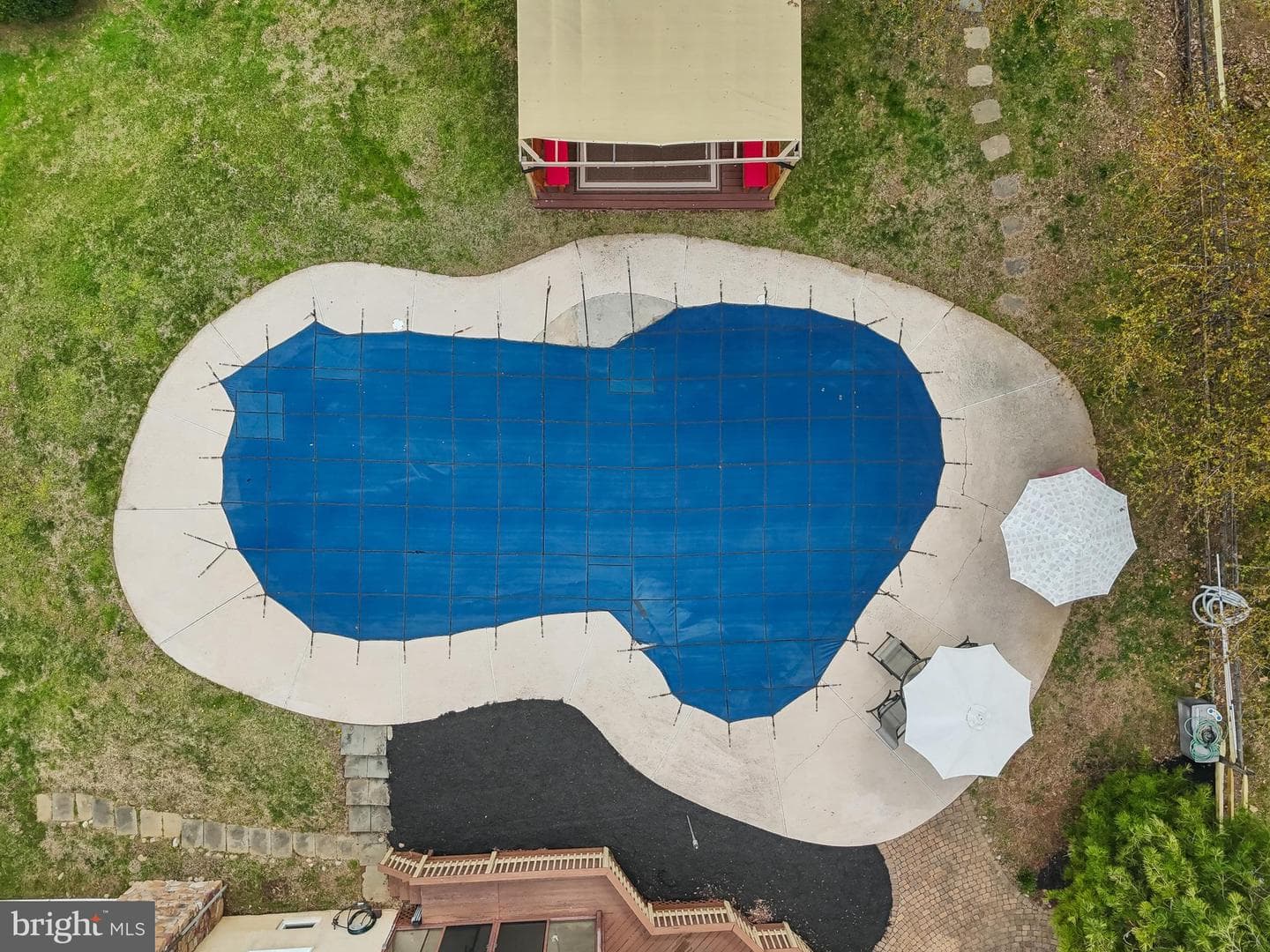 16 Springwater Lane photo 57