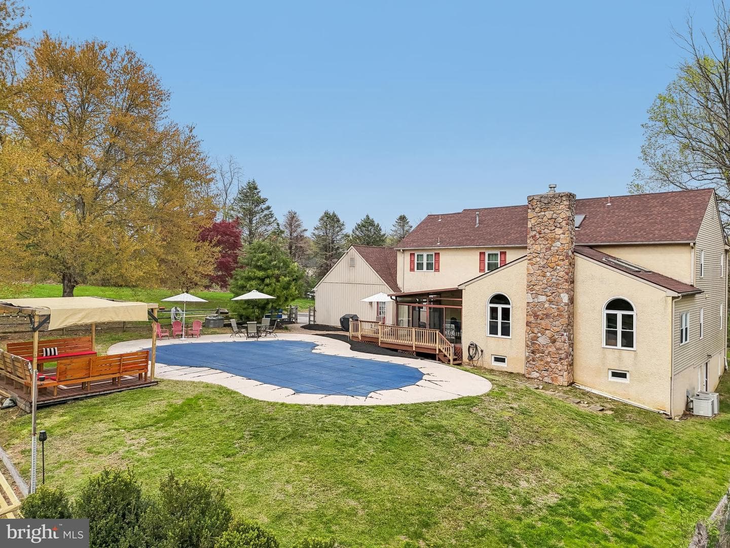 16 Springwater Lane photo 60
