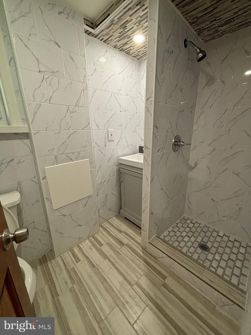 81 3rd Avenue photo 15