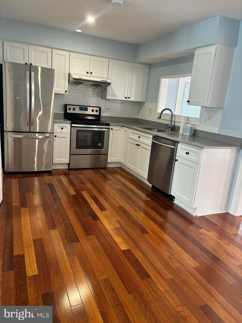 81 3rd Avenue photo 4