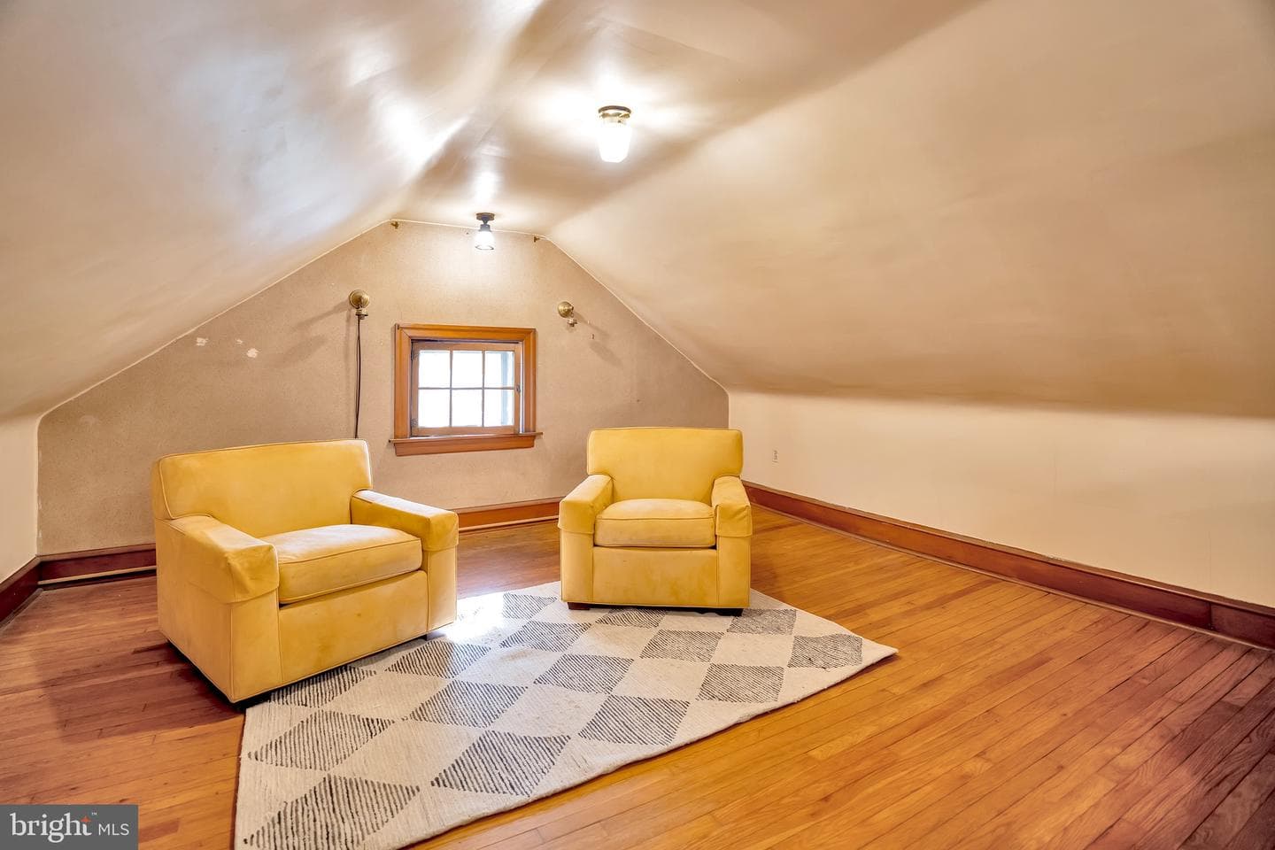 201 E Avon Road photo 19