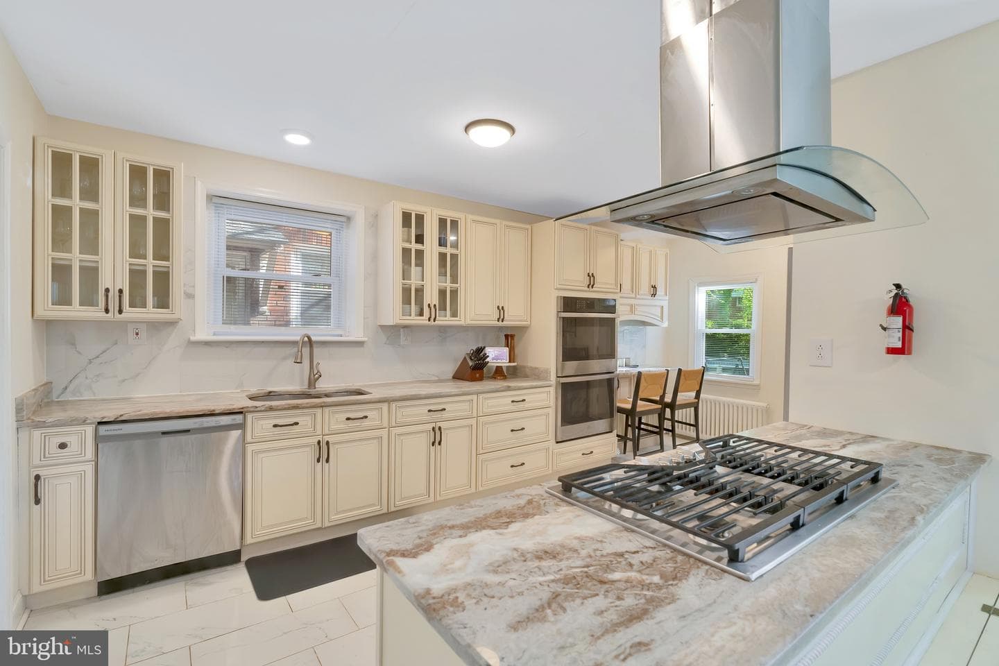 201 E Avon Road photo 7