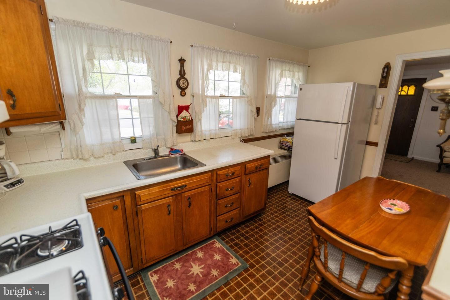 704 Hood Road photo 11