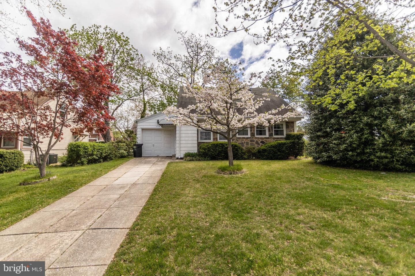 704 Hood Road photo 33